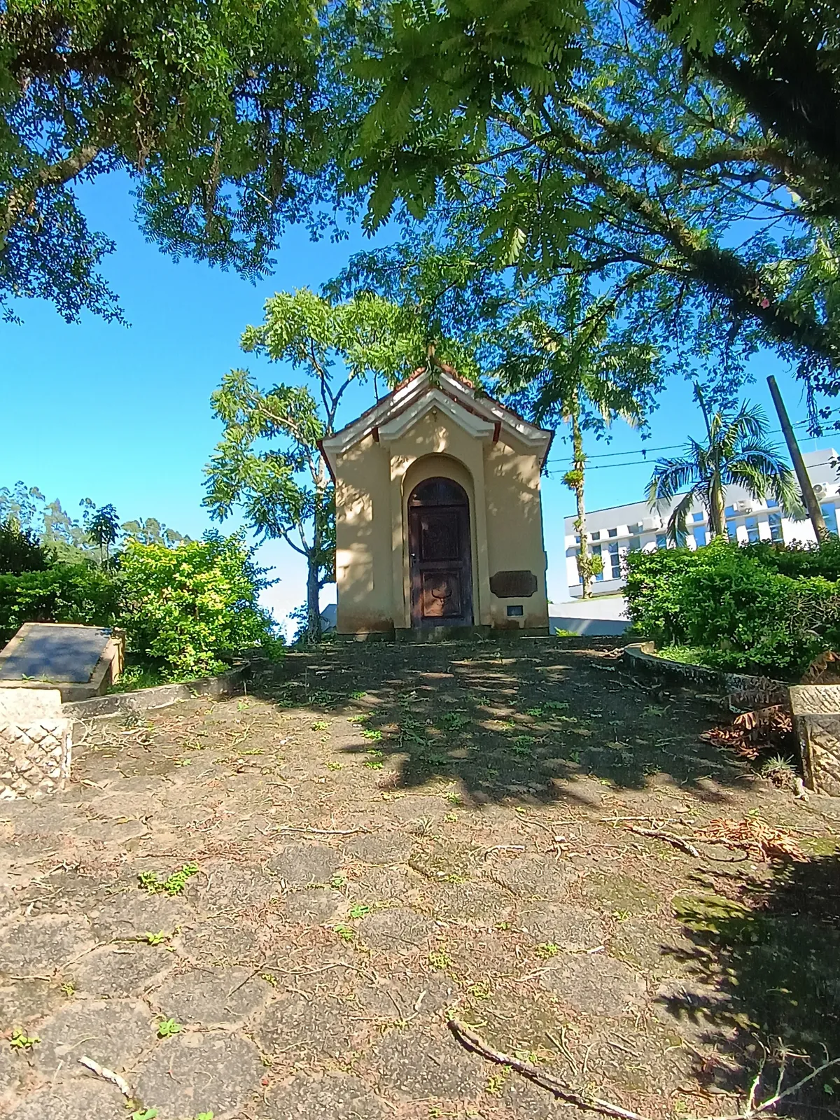 Foto 2 de Réplica da Primeira Capela de Orleans