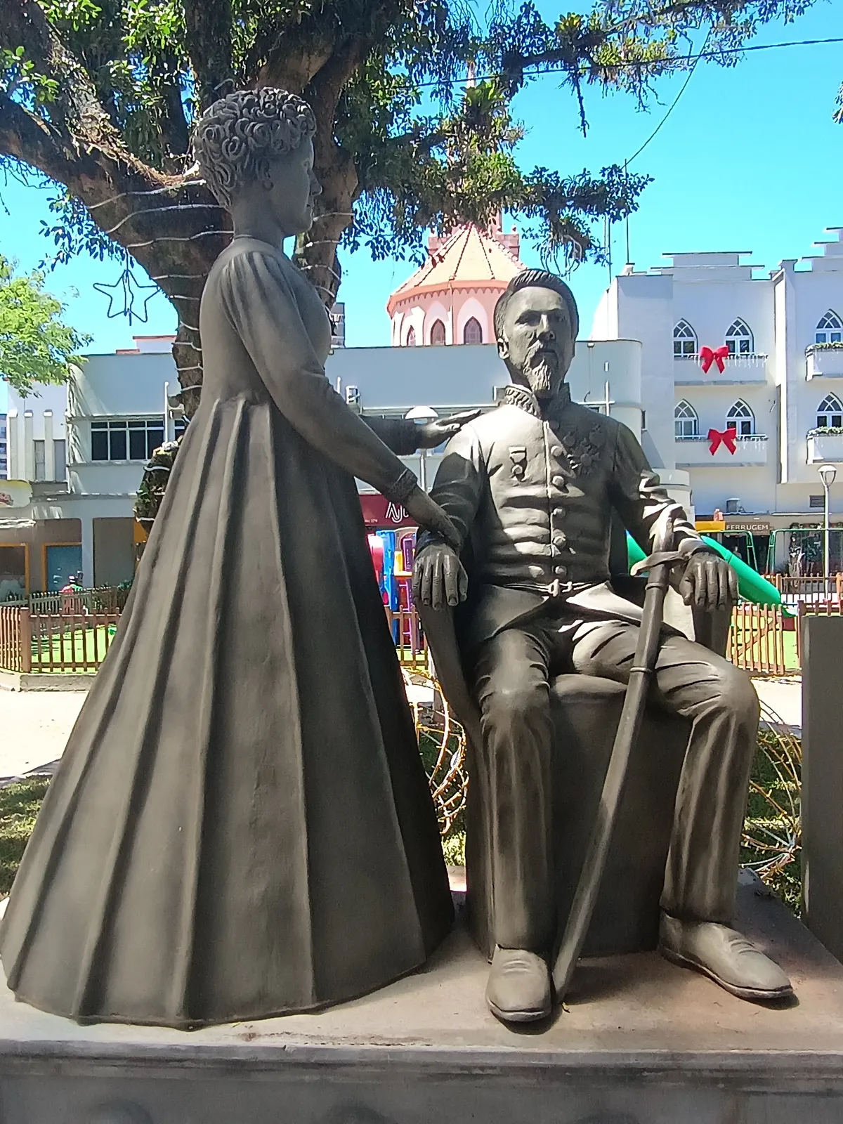 Monumento Princesa Isabel e Conde  D'eu