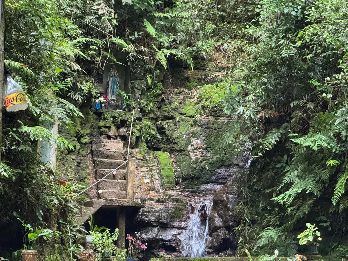 Foto 2 de Gruta Nossa Senhora de Lourdes - Rocinha
