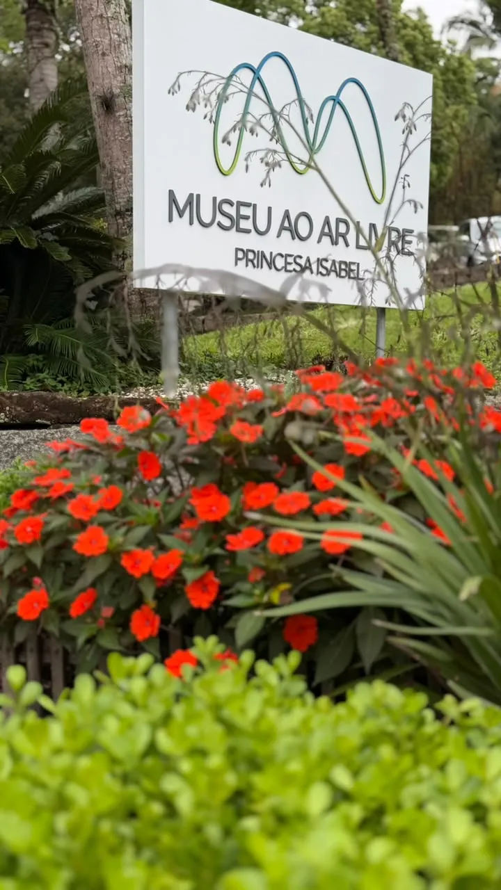 fachada do museu ao ar livre