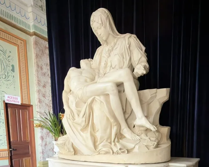 estatua da Pietá